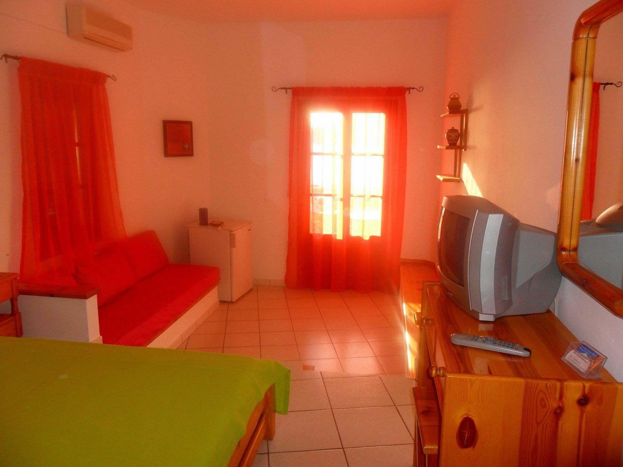 Froudi Rooms Kamares  Luaran gambar